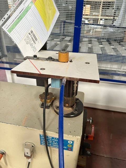 4FT152501-Caselli-Group-HIGH-SPEED-VERTICAL-MILLING-MACHINE-CAMAM-FV1T-1P (2).jpeg